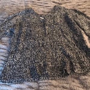 Cold shoulder sweater XXL maurices blk wht crochet